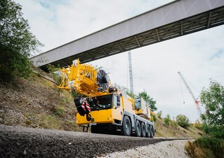 Żurawie szosowo-terenowe Liebherr LTM 1150-5.3