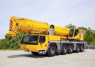Żurawie szosowo-terenowe Liebherr LTM 1250-5.1 