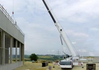 Żurawie szosowo-terenowe Liebherr LTM 1300-6.2 