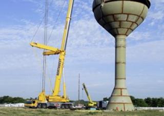 Żurawie szosowo-terenowe Liebherr LTM 1400-7.1 