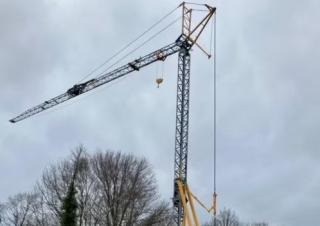 Żurawie wieżowe dolnoobrotowe z wysięgnikiem wodzakowym Potain (Fergru) GMH 825