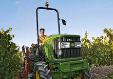 Traktory z napędem 2WD John Deere 5090 GV