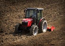 Traktory z napędem 2WD Massey Ferguson MF 3645 A