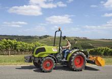 Traktory z napędem 2WD Claas Nexos 210 F