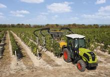 Traktory z napędem 2WD Claas Nexos 210 VL