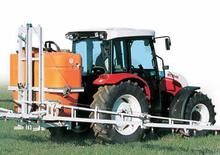 Traktory z napędem 4WD Steyr 4075 Kompakt Profi 1