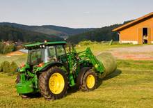 Traktory z napędem 4WD John Deere 5090 M