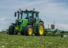 Traktory z napędem 4WD John Deere 6130R