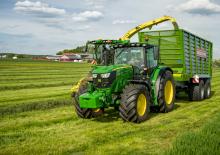 Traktory z napędem 4WD John Deere 6155R