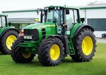 Traktory z napędem 4WD John Deere 7530 E Premium