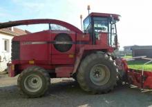 Maszyny do zbioru pasz z napędem 4WD Case IH CHX 420