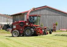 Maszyny do zbioru pasz z napędem 4WD Case IH CHX 420