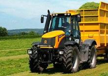 Traktory z napędem 4WD JCB Fastrac 2155