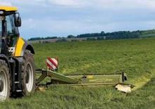 Traktory z napędem 4WD JCB Fastrac 8250