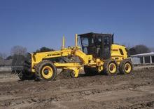 Traktory z napędem 4WD New Holland G 240/8970/701