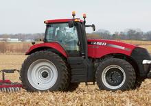 Traktory z napędem 4WD Case IH Magnum 340 EP Basis