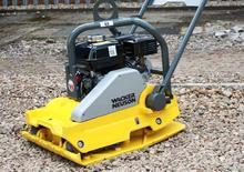 Jednokierunkowe Zagęszczarki / płyty wibracyjne Wacker Neuson WP1550A