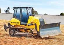 Buldożery New Holland D140B