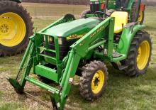 Ciągniki kompaktowe John Deere 4200 HST