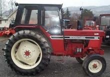 Traktory z napędem 2WD International Harvester 585