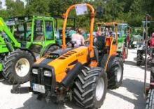 Ciągniki kompaktowe Holder F 560