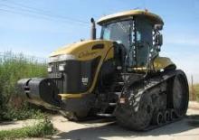 Ciągniki na gąsienicach gumowych Challenger MT765E