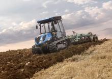 Ciągniki na gąsienicach gumowych New Holland TK4.90M