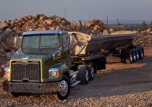 Ciągniki siodłowe Western Star 4700 SB 40