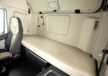 Ciągniki siodłowe Hyundai Commercial Vehicles H380.64 D6CC41