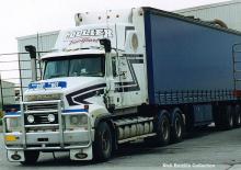 Ciągniki siodłowe Mack TRIDENT Day Cab MP8 6x4