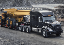 Ciągniki siodłowe Volvo Trucks VNX 740.527 8x4