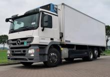 Ciągniki siodłowe ze sztywnym podwoziem Mercedes-Benz Actros 2532