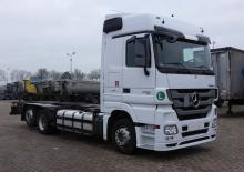 Ciągniki siodłowe ze sztywnym podwoziem Mercedes-Benz Actros 2544