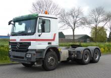 Ciągniki siodłowe ze sztywnym podwoziem Mercedes-Benz Actros 2641