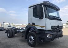 Ciągniki siodłowe ze sztywnym podwoziem Mercedes-Benz Arocs 2032 K 4x2