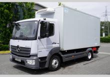 Ciągniki siodłowe ze sztywnym podwoziem Mercedes-Benz Atego 818