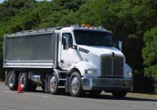 Ciągniki siodłowe ze sztywnym podwoziem Kenworth T360 Day Cab ISLE5 6x4