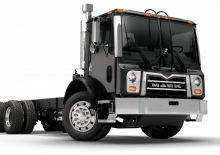 Ciągniki siodłowe ze sztywnym podwoziem Mack TerraPro 64R Day Cab MP7