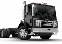 Ciągniki siodłowe ze sztywnym podwoziem Mack TerraPro 64R Day Cab MP8