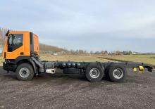 Ciągniki siodłowe ze sztywnym podwoziem Iveco Trakker AD380T41W
