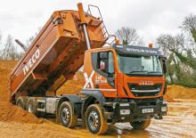 Ciągniki siodłowe ze sztywnym podwoziem Iveco Trakker AT340T41/P