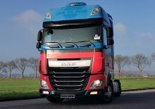 Ciągniki siodłowe ze sztywnym podwoziem DAF XF 410 FAC