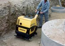 Rewersyjne Zagęszczarki / płyty wibracyjne Bomag BPR 65/70 D