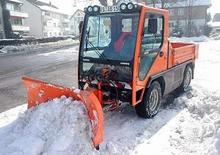 Traktory miejskie z zaczepem przednim Bertsche Ladog G 129 N 20