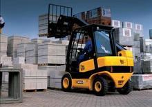 Ładowarki teleskopowe JCB TLT 25 D Teletruk