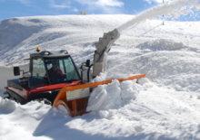 Traktory miejskie z zaczepem przednim Aebi TT 280