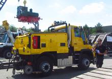 Traktory miejskie z zaczepem przednim Unimog U 429 Euro 5