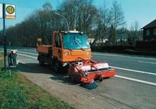Mocowane zamiatarki Dücker HDK 1800