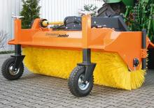 Mocowane zamiatarki Bema Jumbo 3000