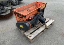 Dołączane rozsiewacze Stoll GS 100 3Pkt.